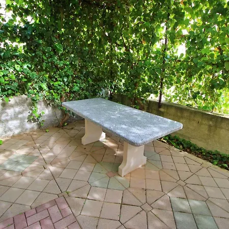 Apartments Iko Omiš Zewnętrze zdjęcie